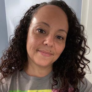 Meet your Posher, Debbie